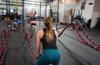 Bedste battle rope test & tips til køb af de populære reb